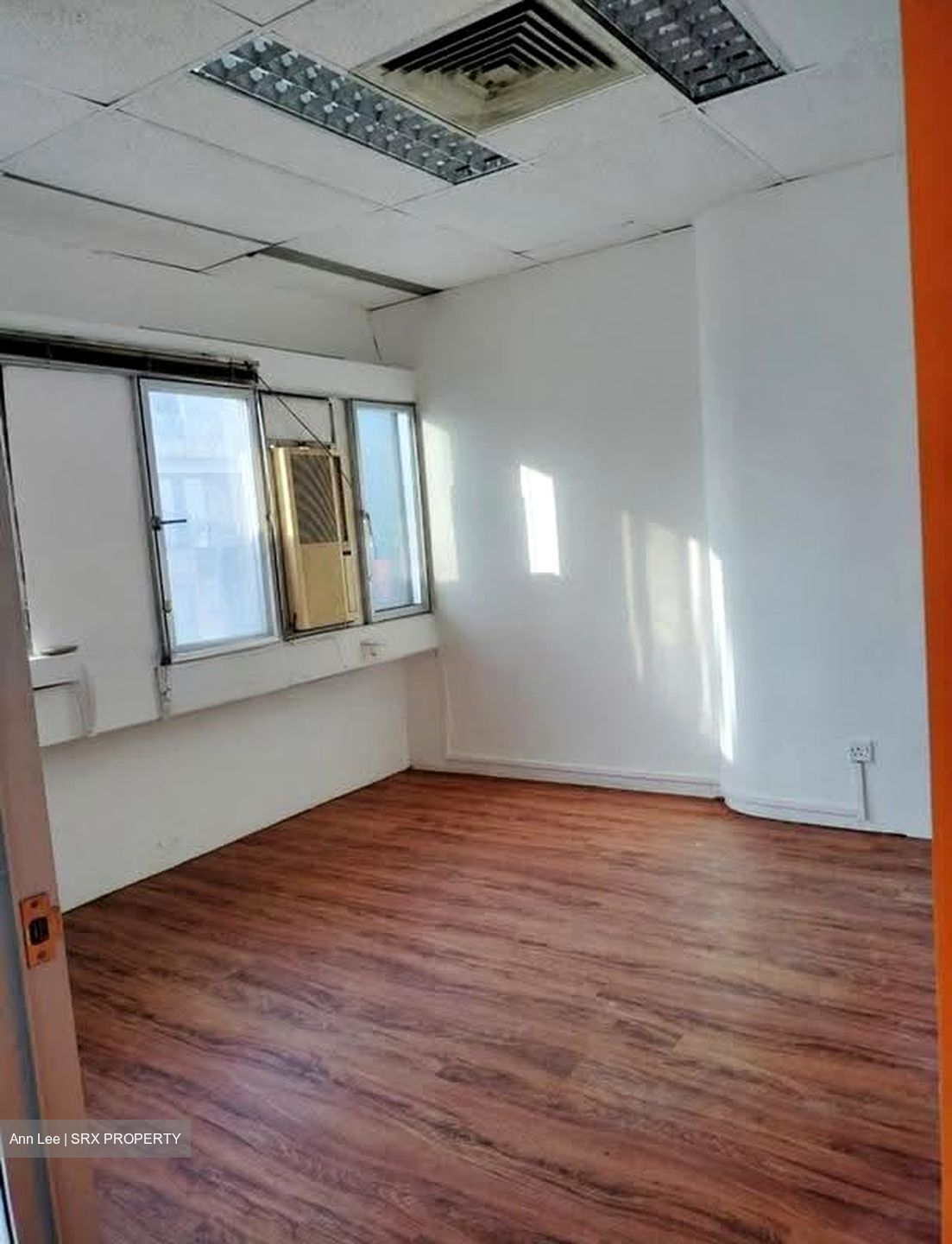 THE GOLDEN MILE (D7), Office #635442961